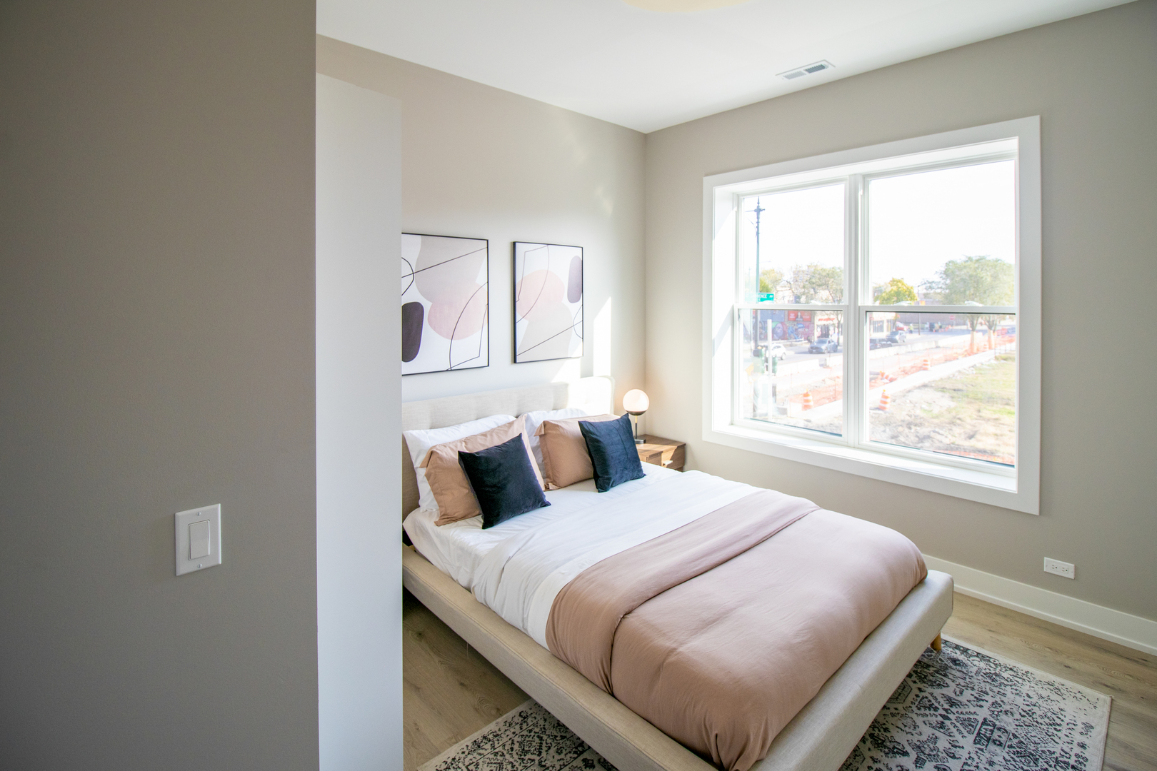 4704 S St Lawrence Avenue Unit: 4W