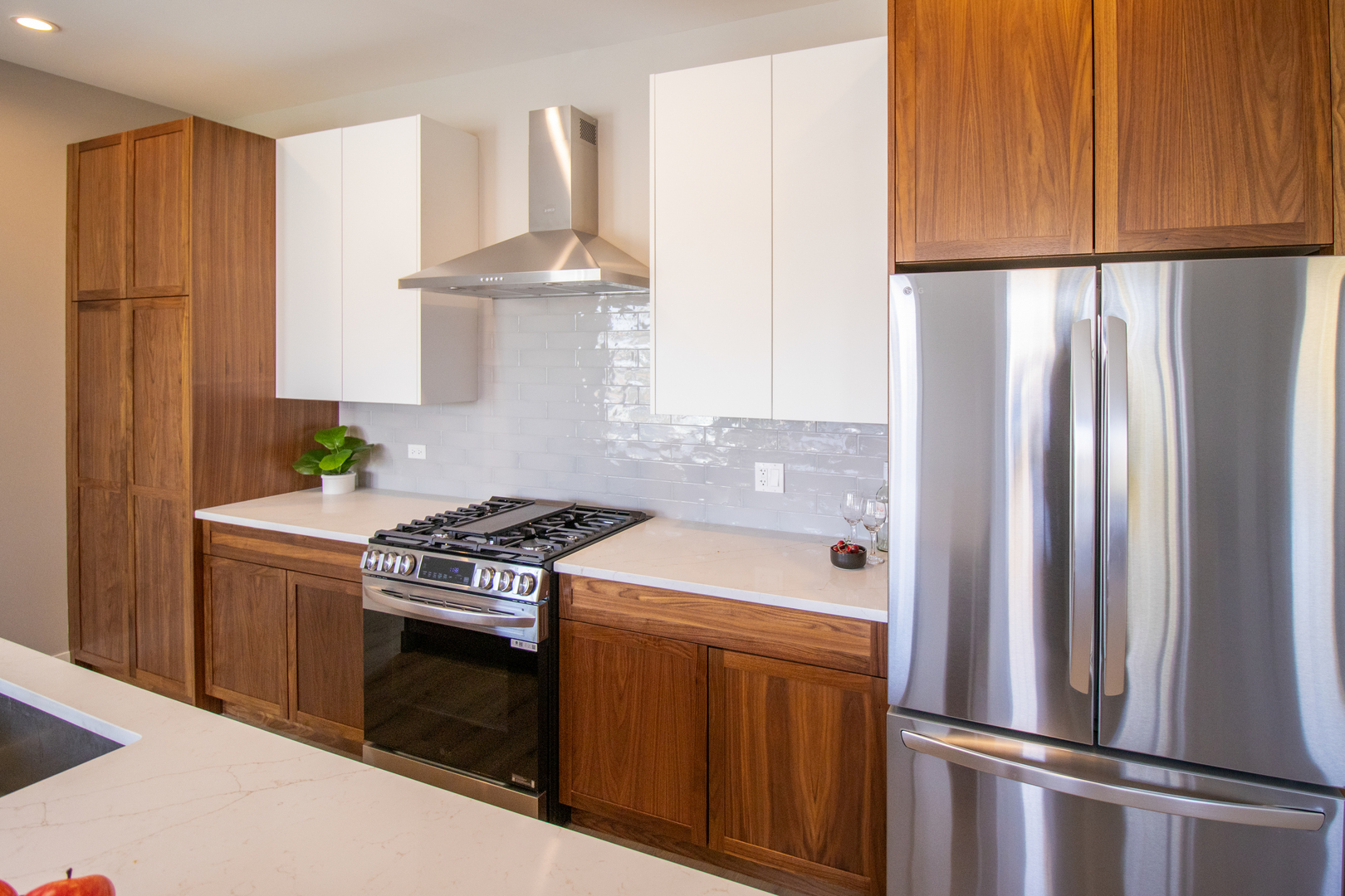 4704 S St Lawrence Avenue Unit: 4E