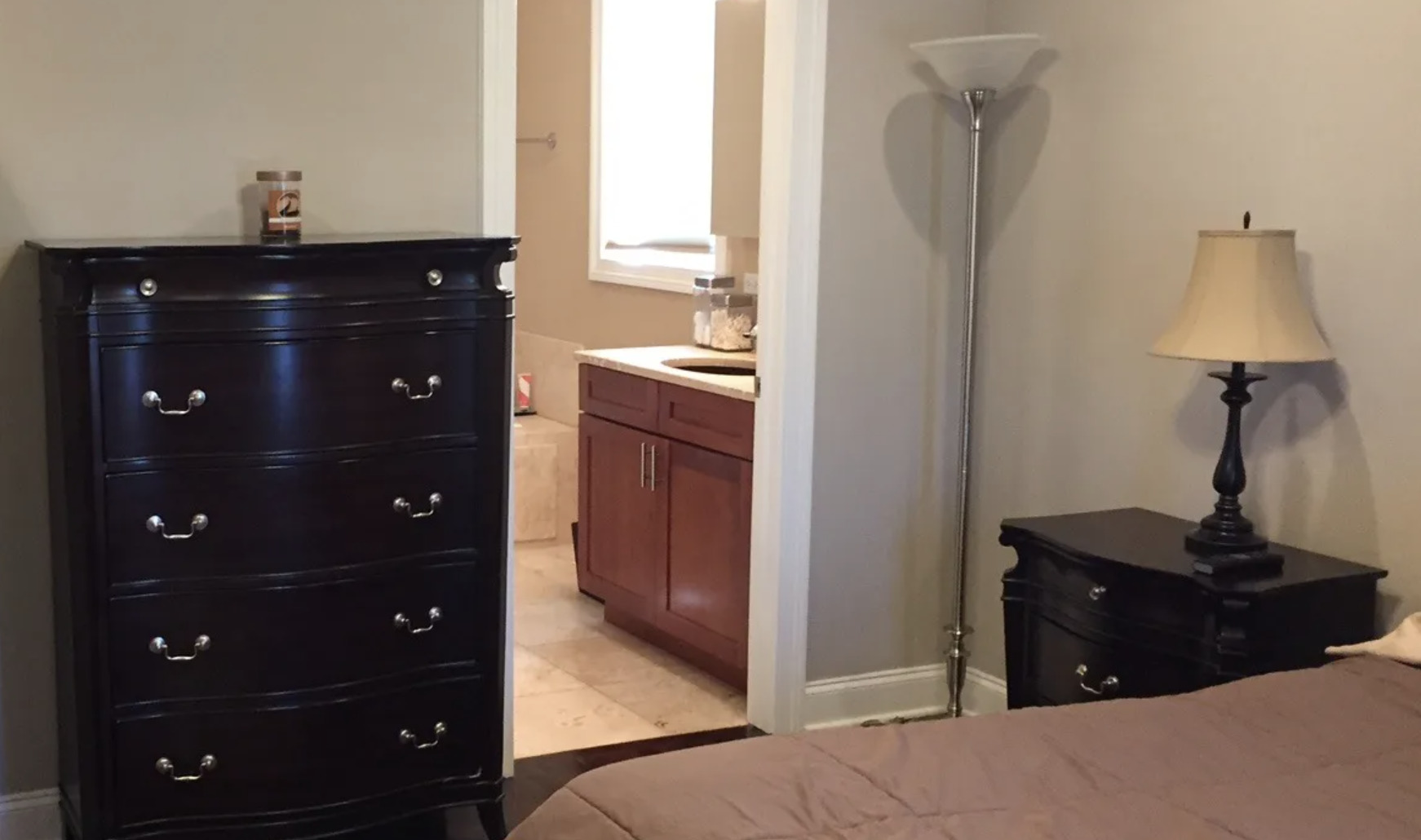 2430 W Iowa Street Unit: 2