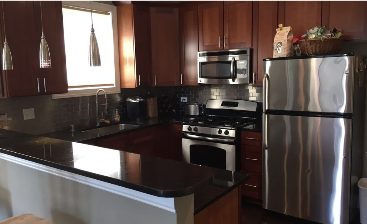 2430 W Iowa Street Unit: 2