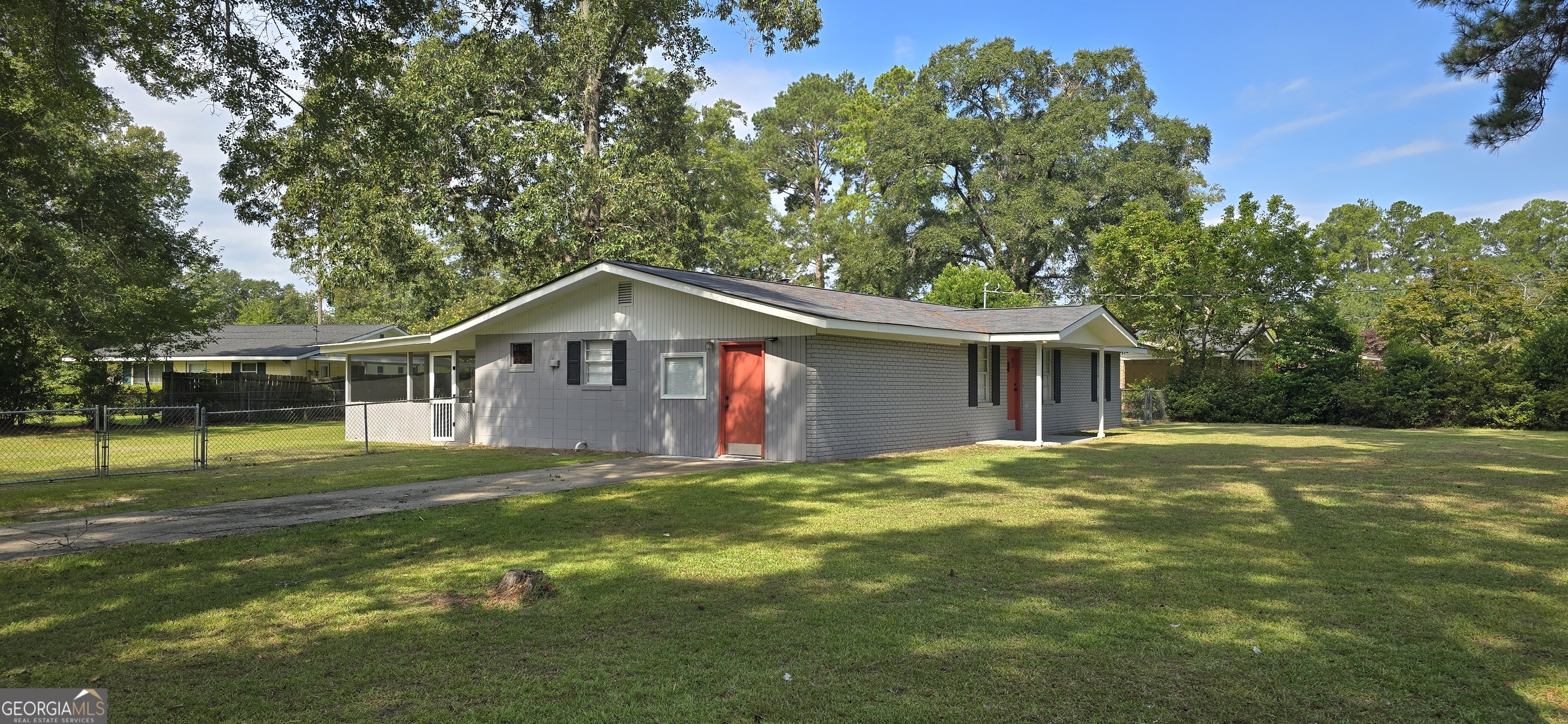 1400 Peach Street