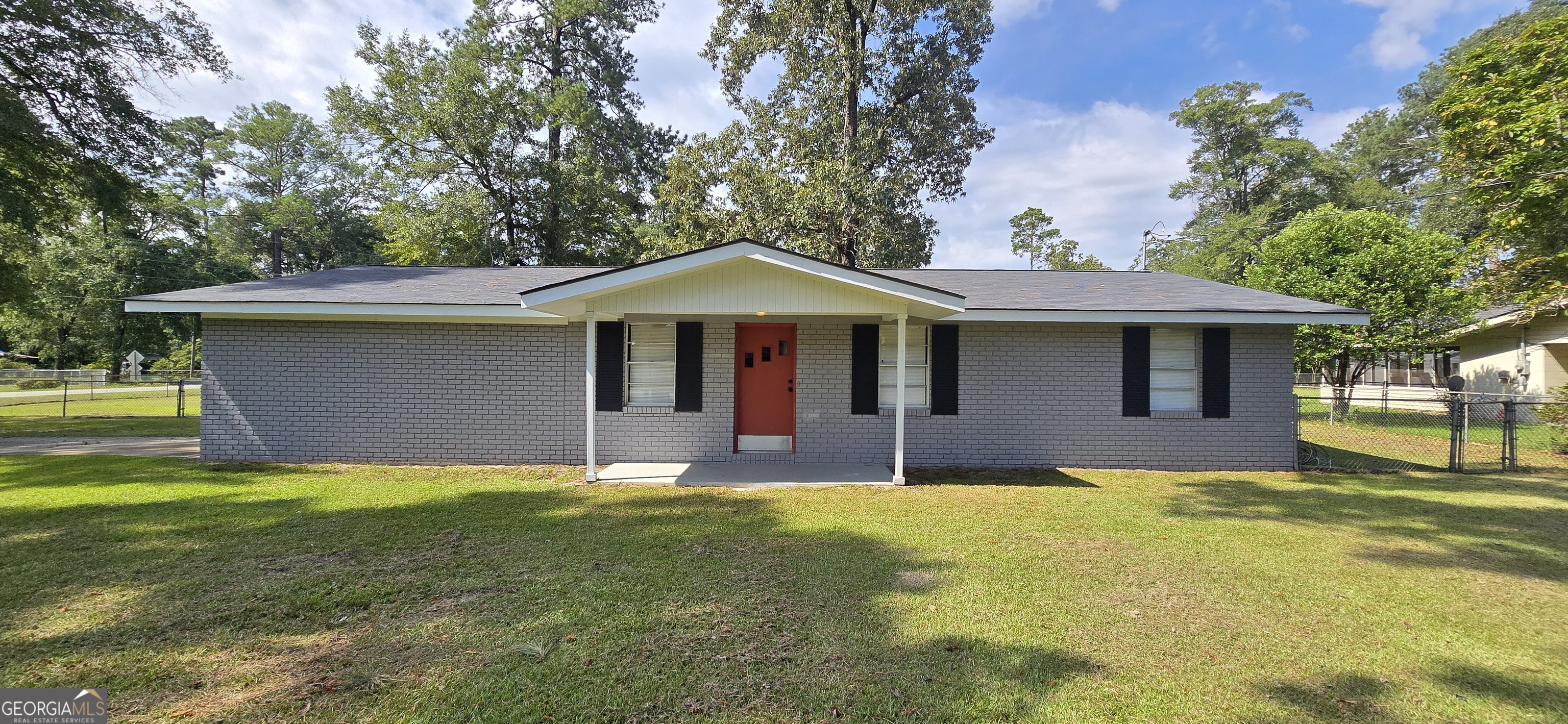 1400 Peach Street