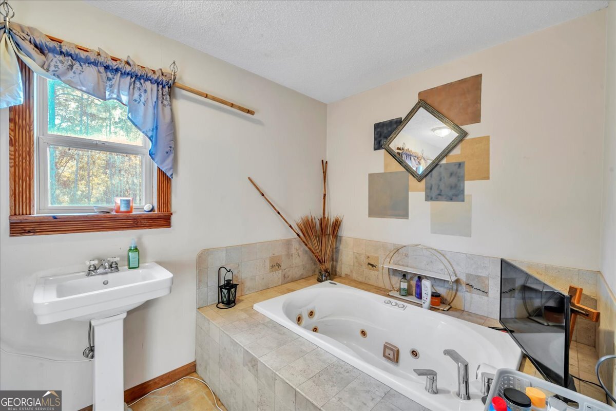 874 Mistletoe Road, Abbeville