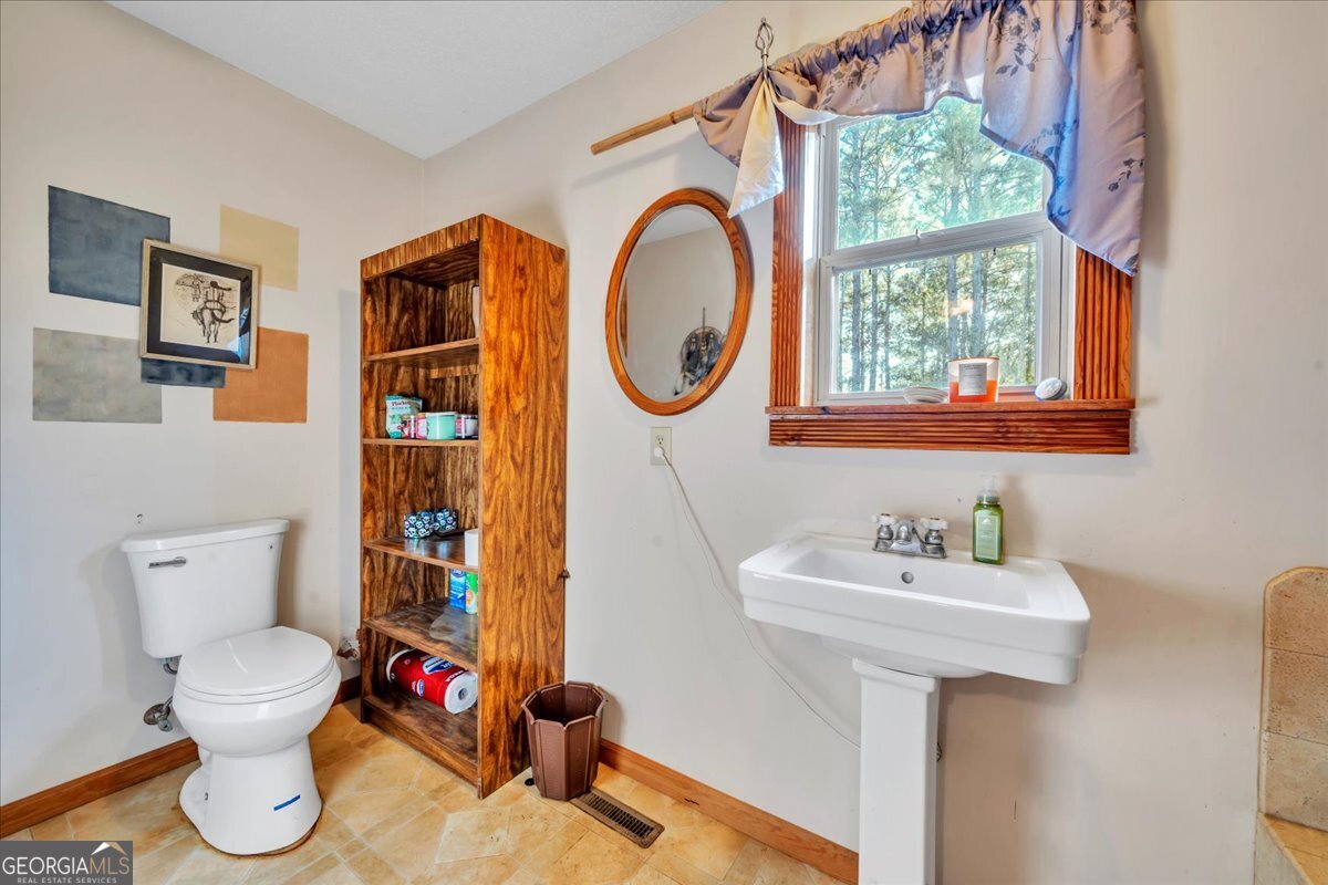 874 Mistletoe Road, Abbeville