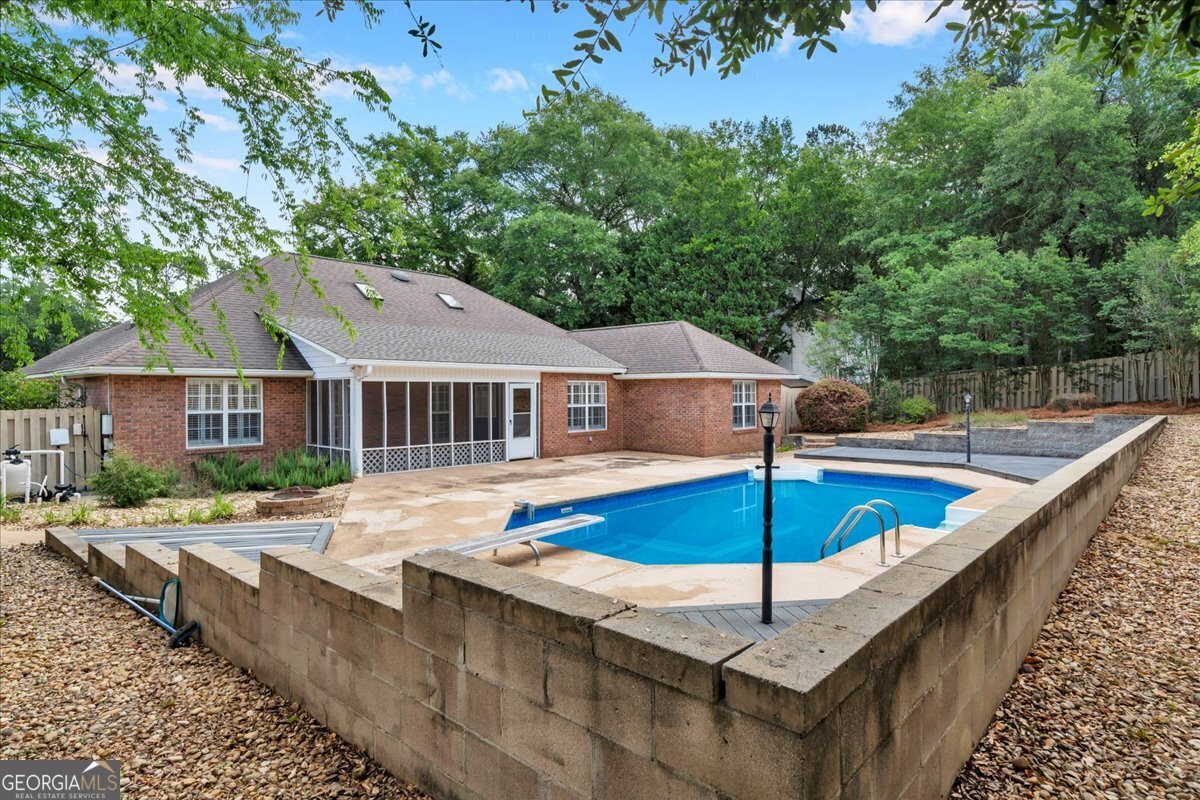 300 Oak Pointe Drive