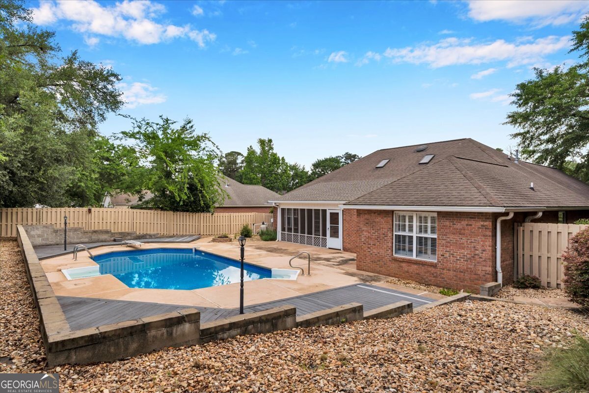 300 Oak Pointe Drive