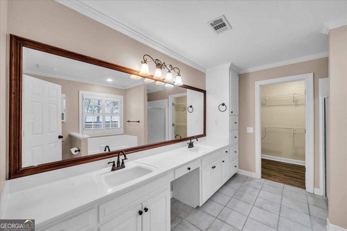 300 Oak Pointe Drive