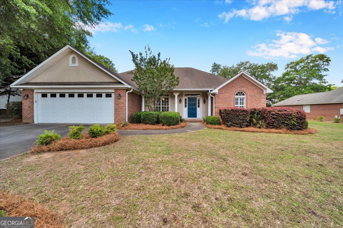 300 Oak Pointe Drive