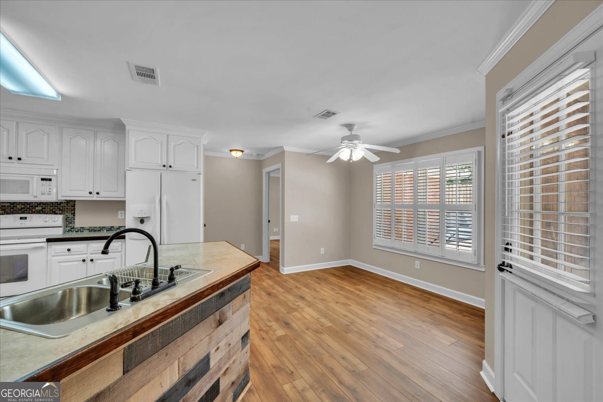 300 Oak Pointe Drive