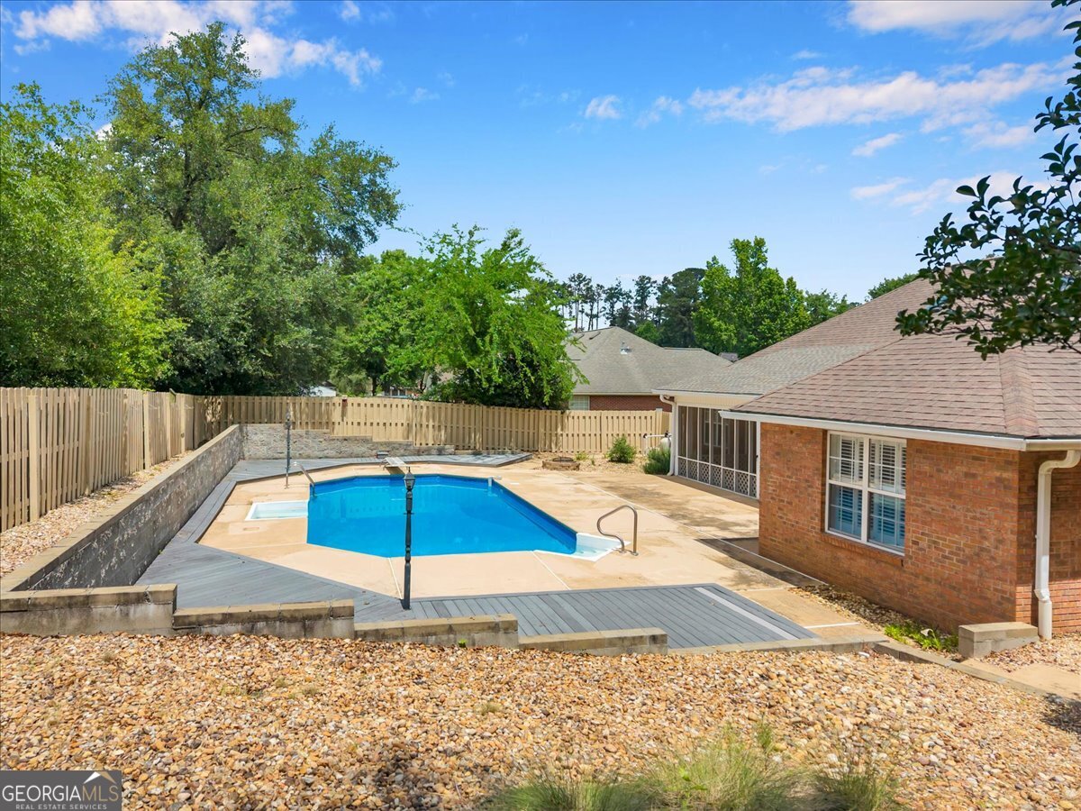 300 Oak Pointe Drive