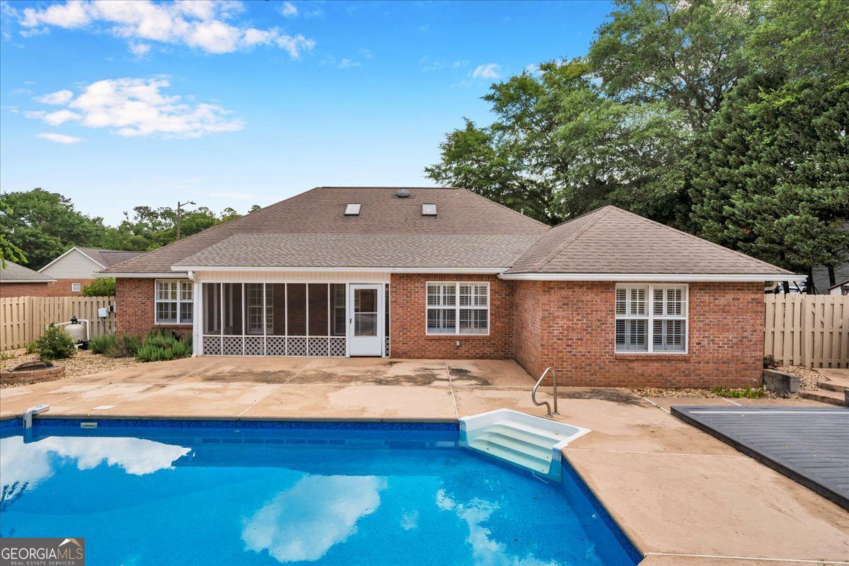 300 Oak Pointe Drive