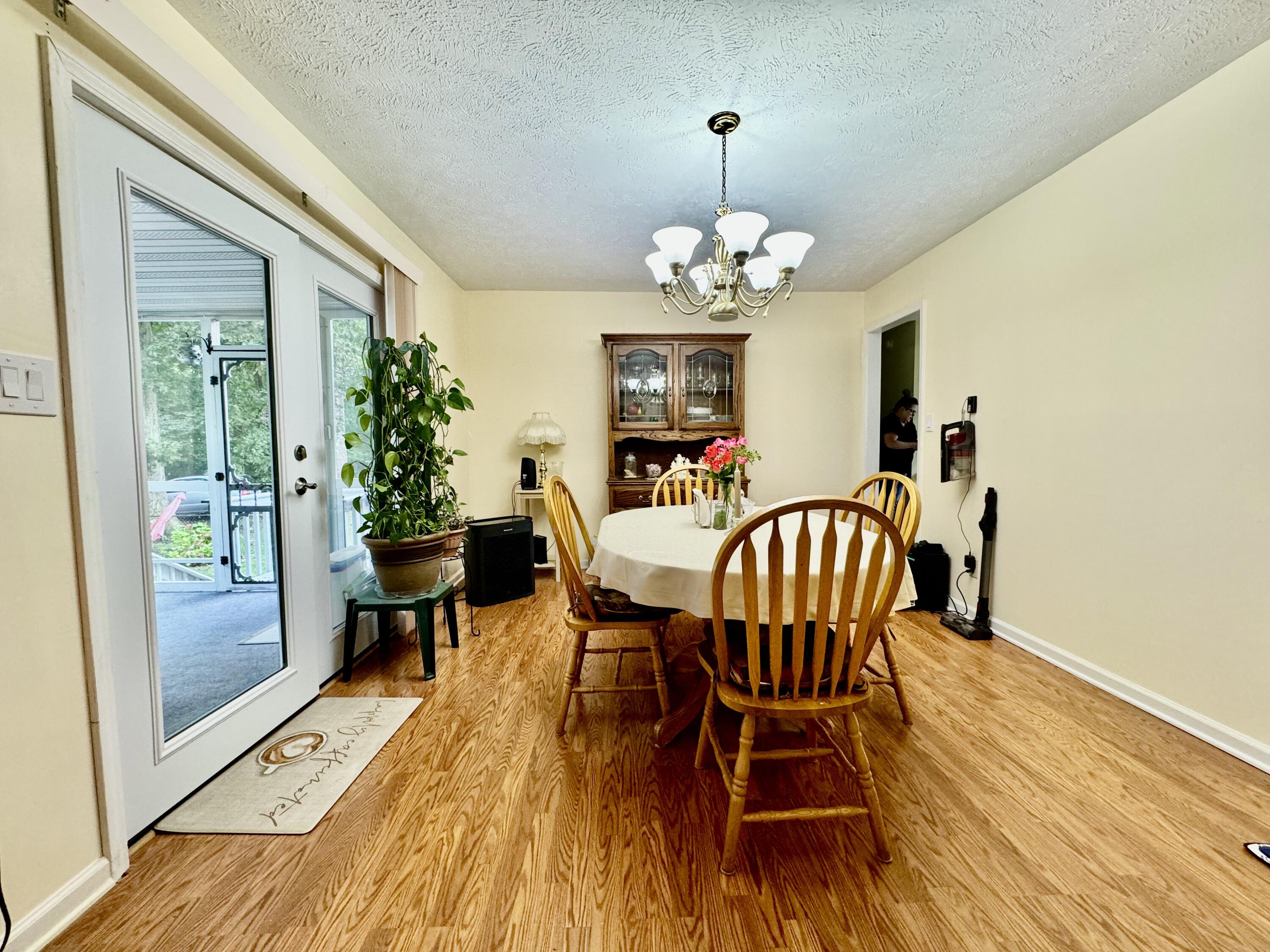 993 Cedar Trace Ln