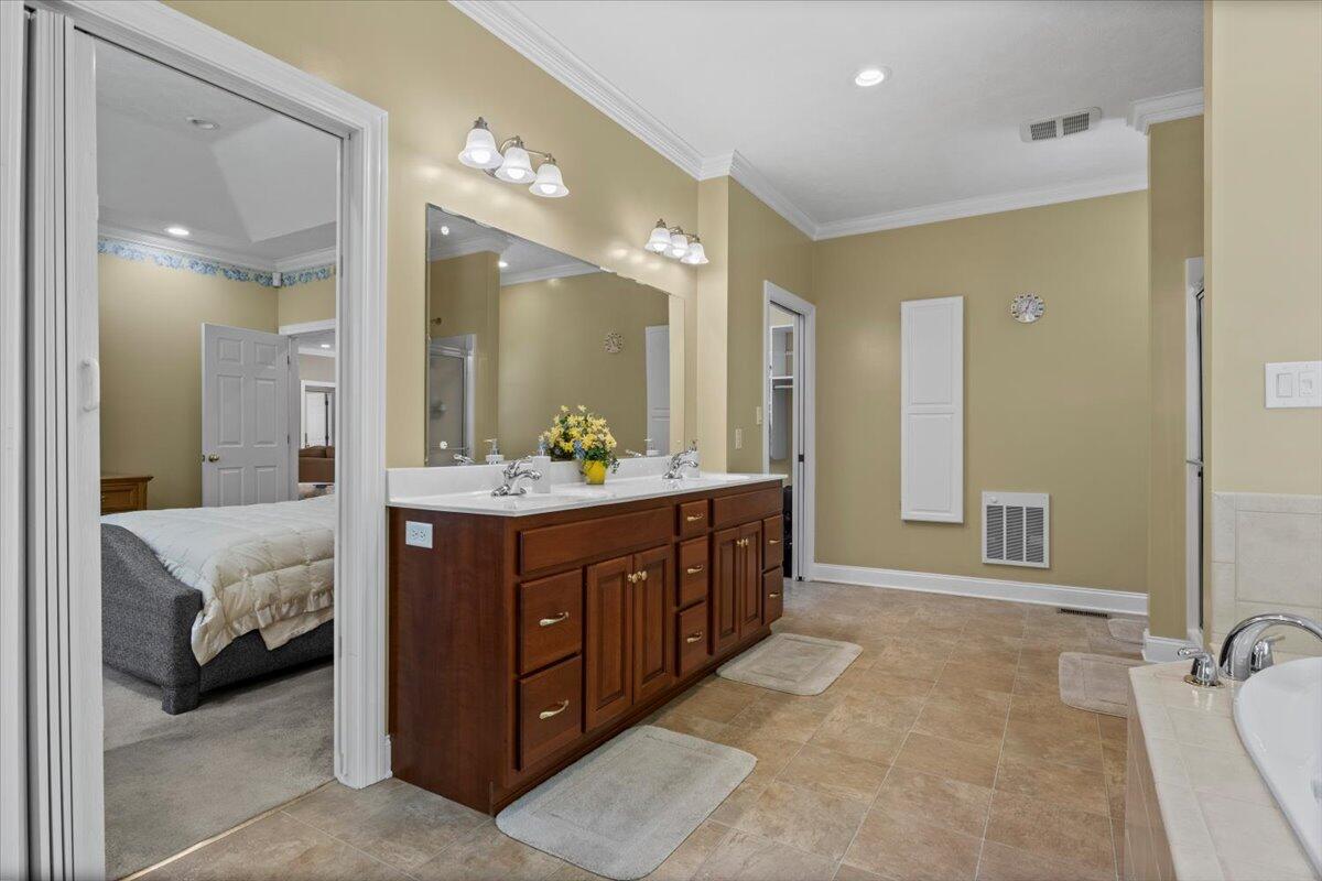 4018 Eagles Nest Dr Drive