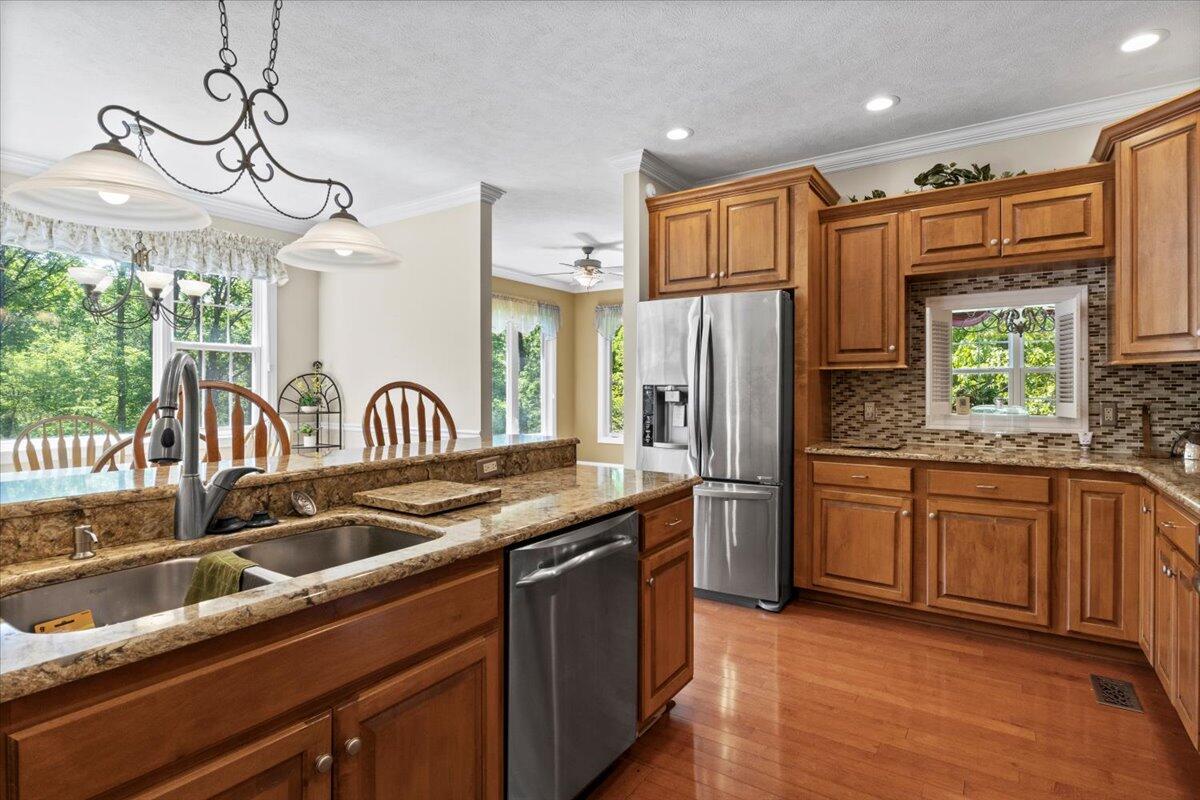 4018 Eagles Nest Dr Drive