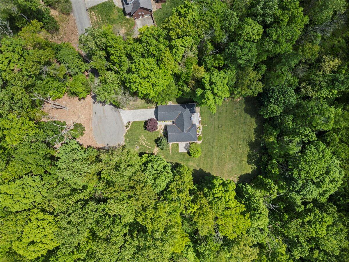 4018 Eagles Nest Dr Drive