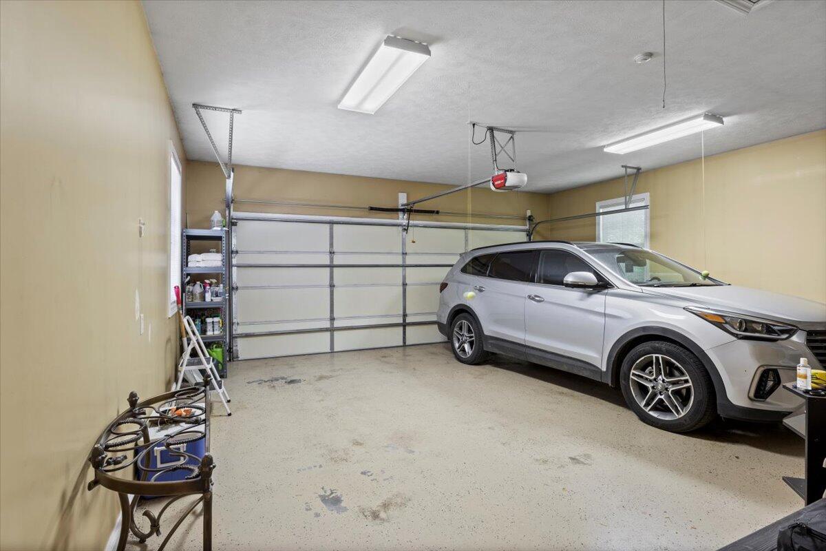4018 Eagles Nest Dr Drive