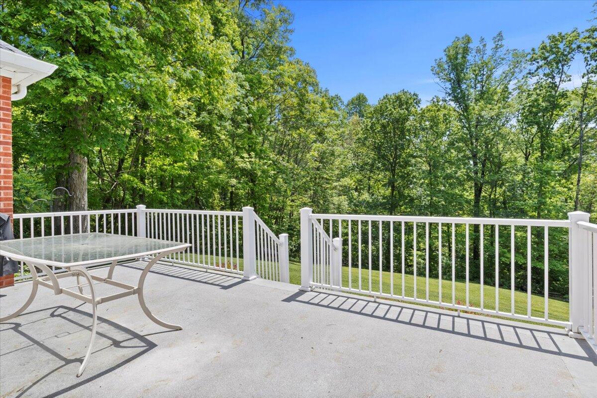 4018 Eagles Nest Dr Drive