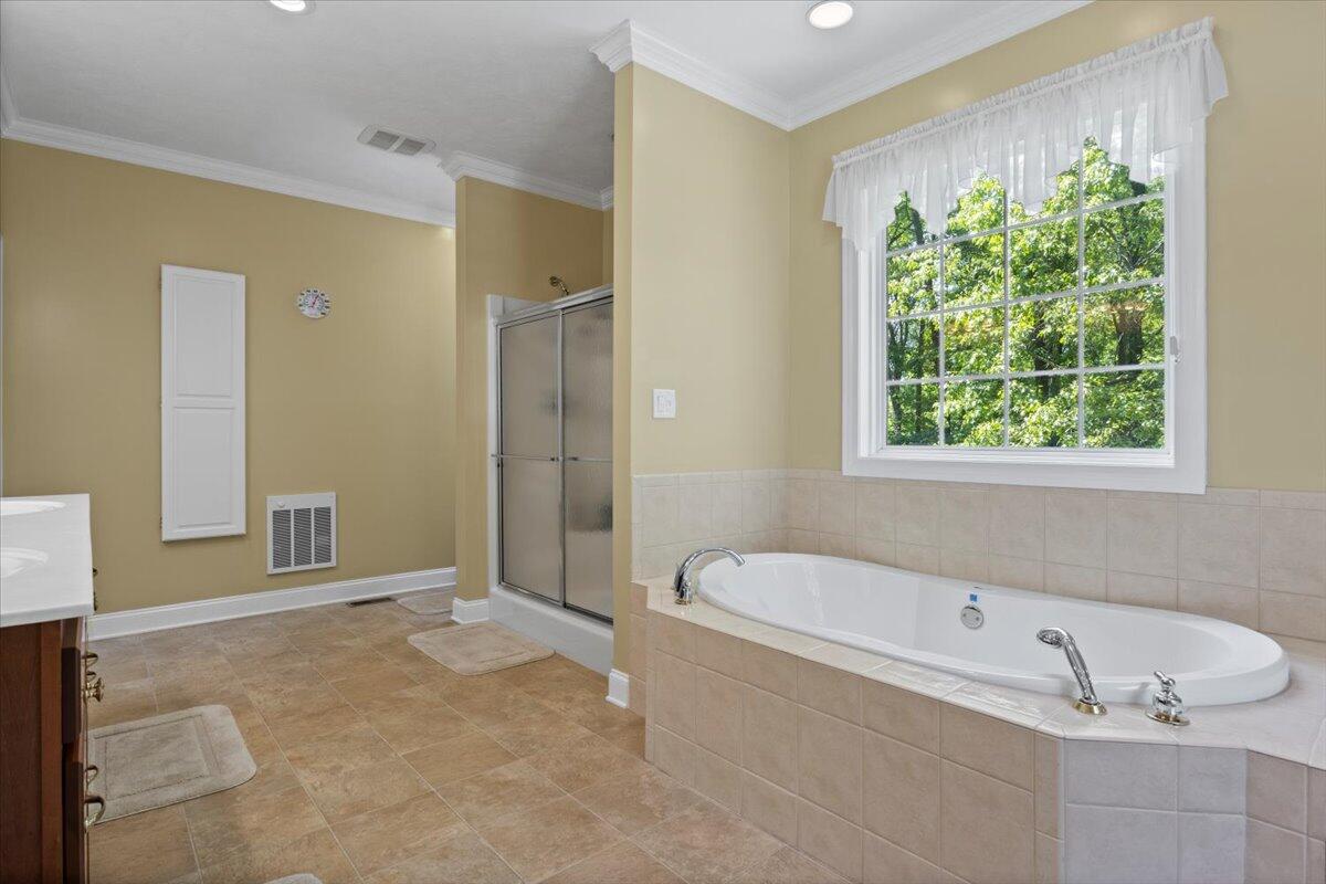 4018 Eagles Nest Dr Drive