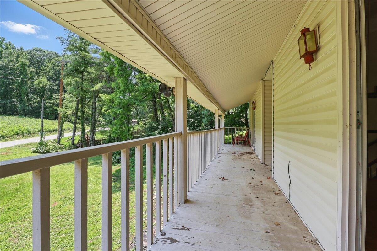 1208 Groseclose Road