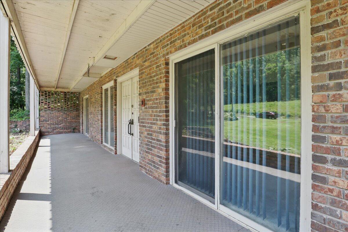1208 Groseclose Road