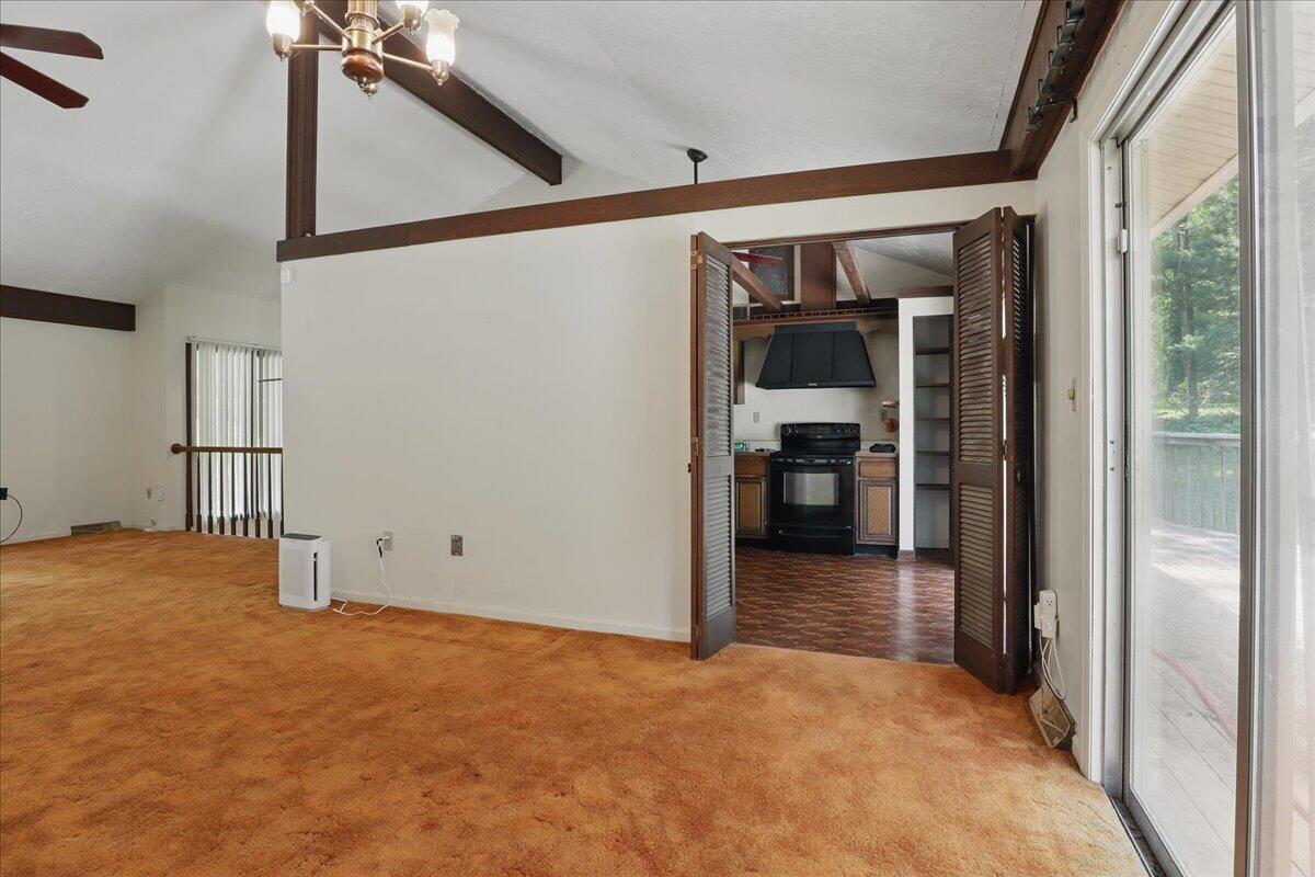 1208 Groseclose Road