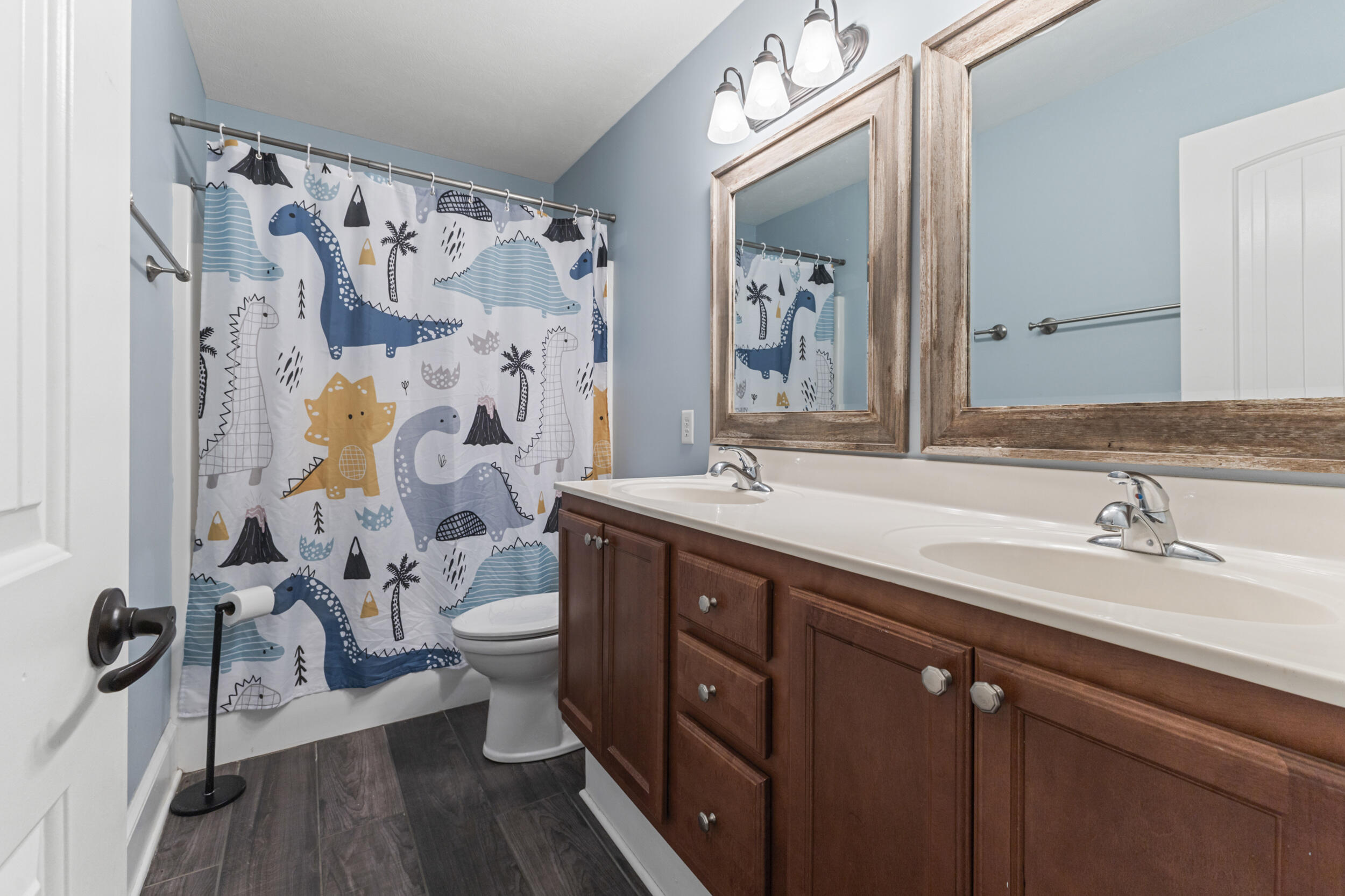 4720 Horseshoe Trail