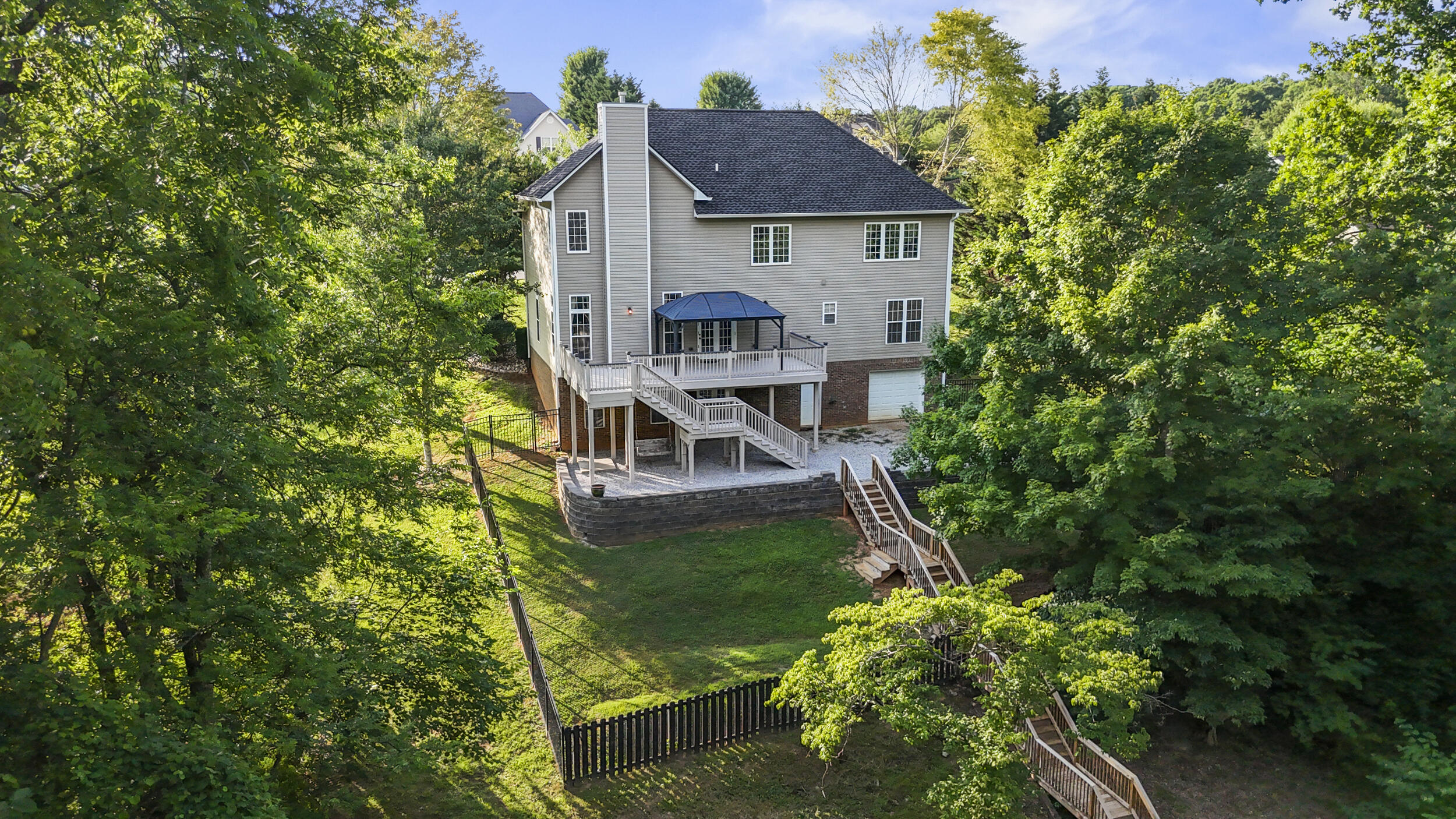 4720 Horseshoe Trail