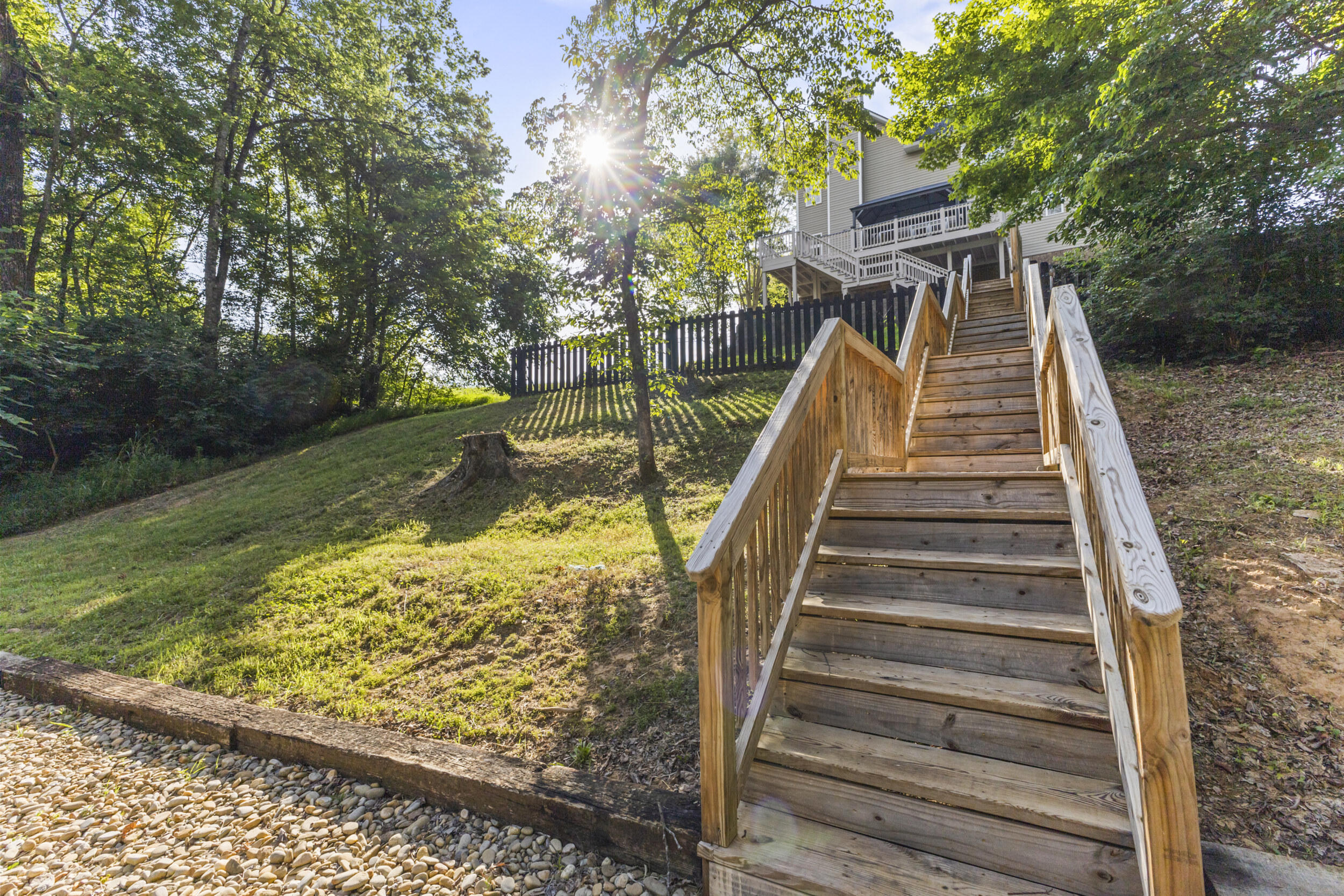 4720 Horseshoe Trail