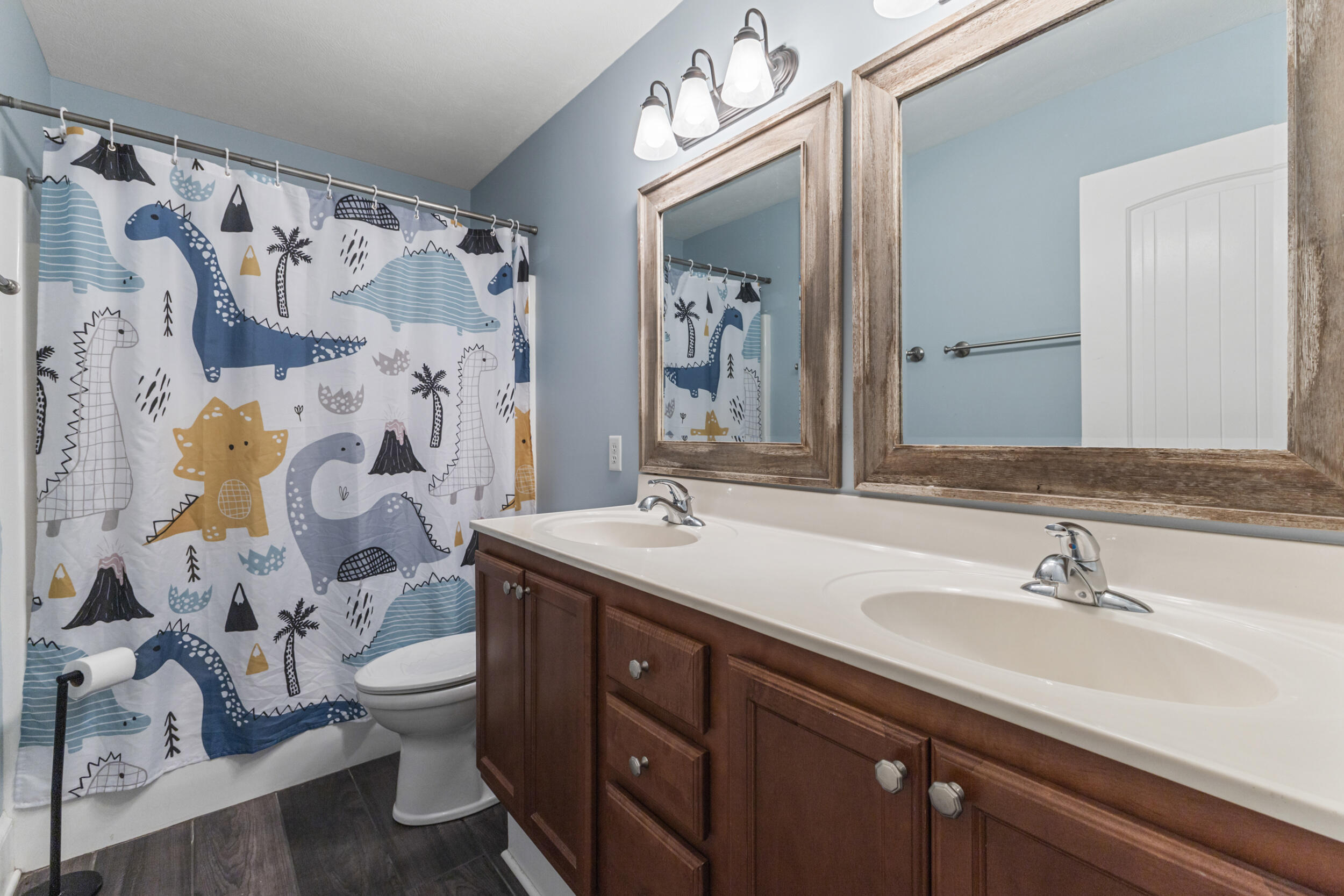 4720 Horseshoe Trail
