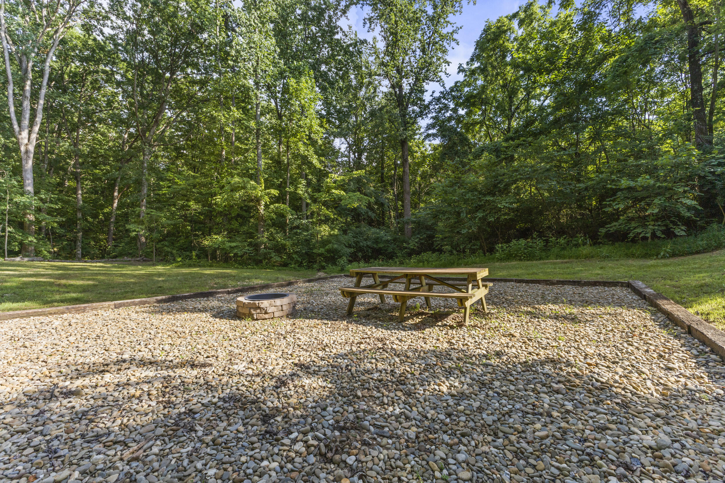 4720 Horseshoe Trail
