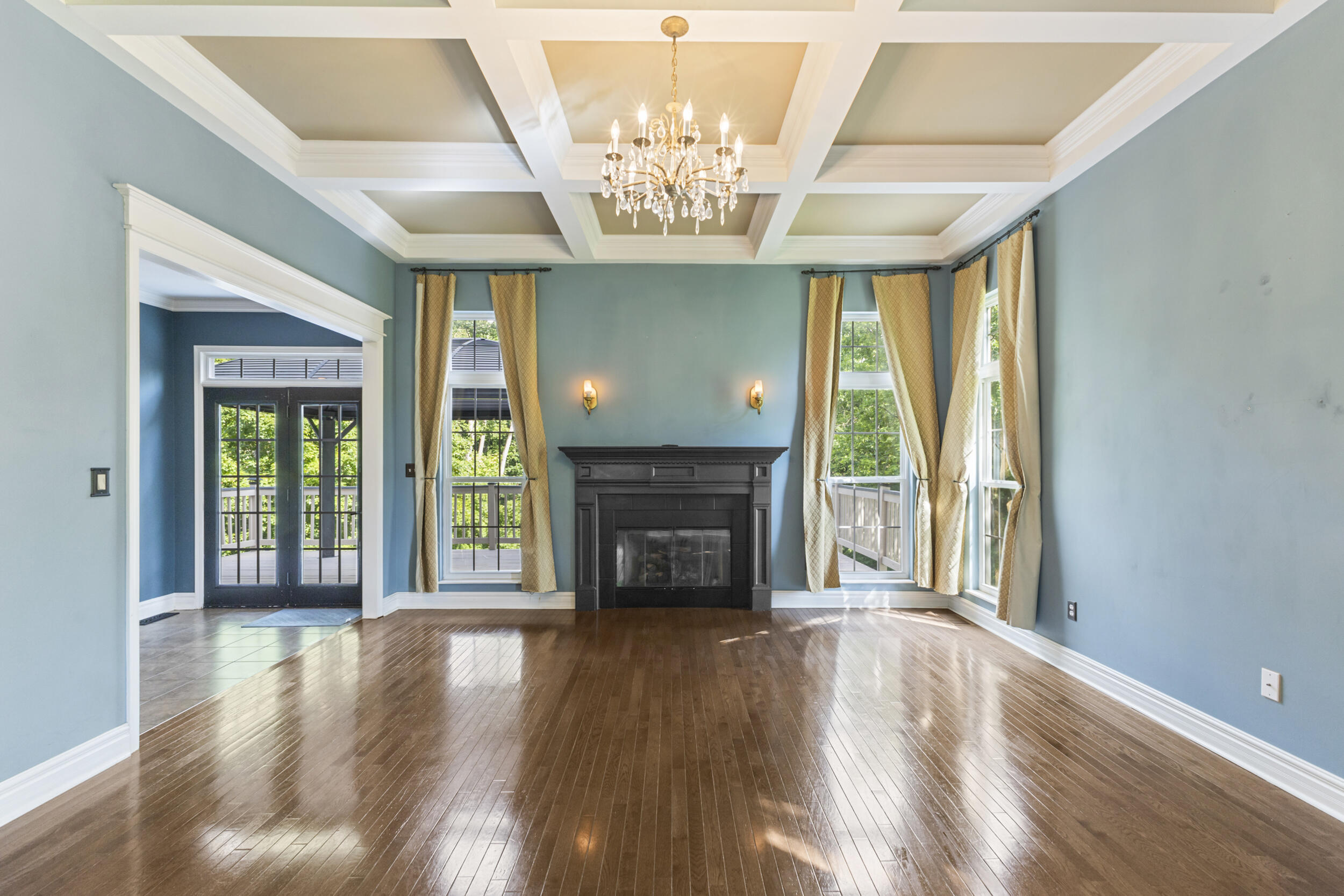 4720 Horseshoe Trail