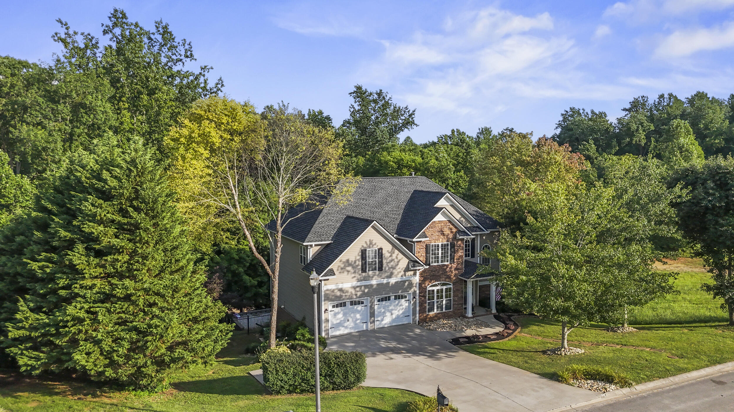 4720 Horseshoe Trail