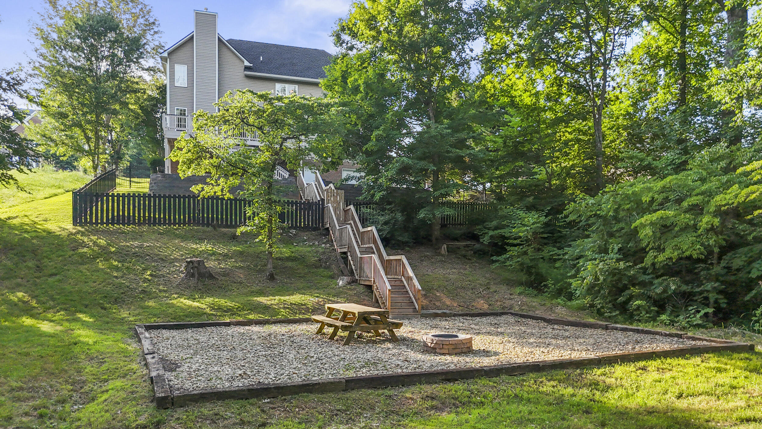 4720 Horseshoe Trail
