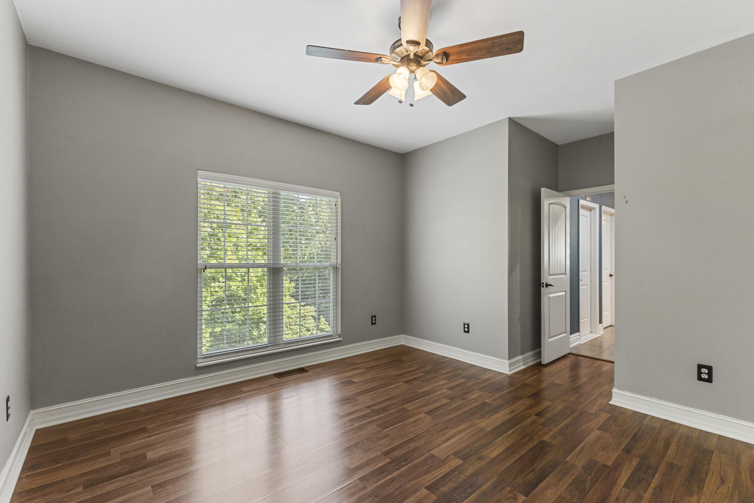 4720 Horseshoe Trail