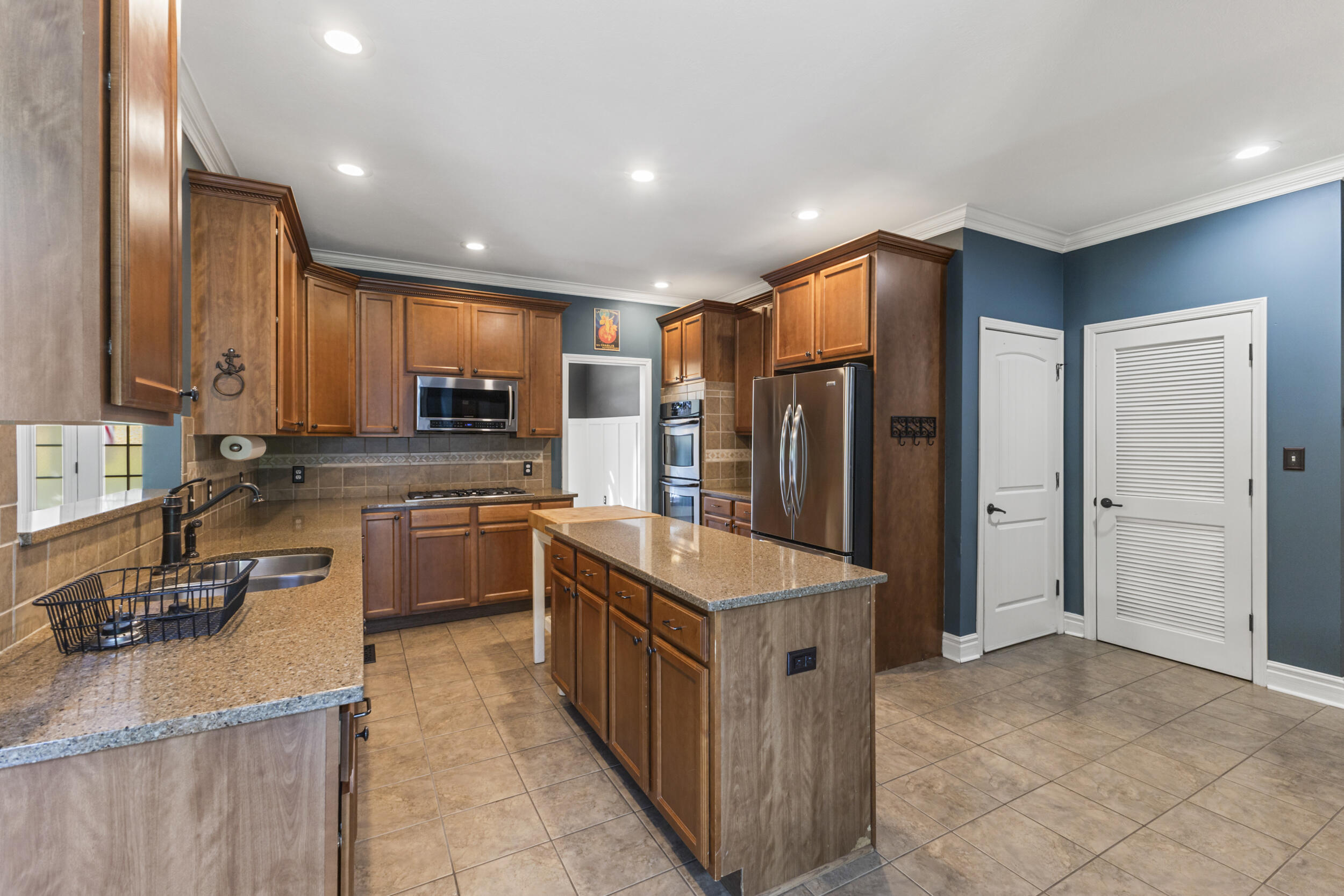 4720 Horseshoe Trail