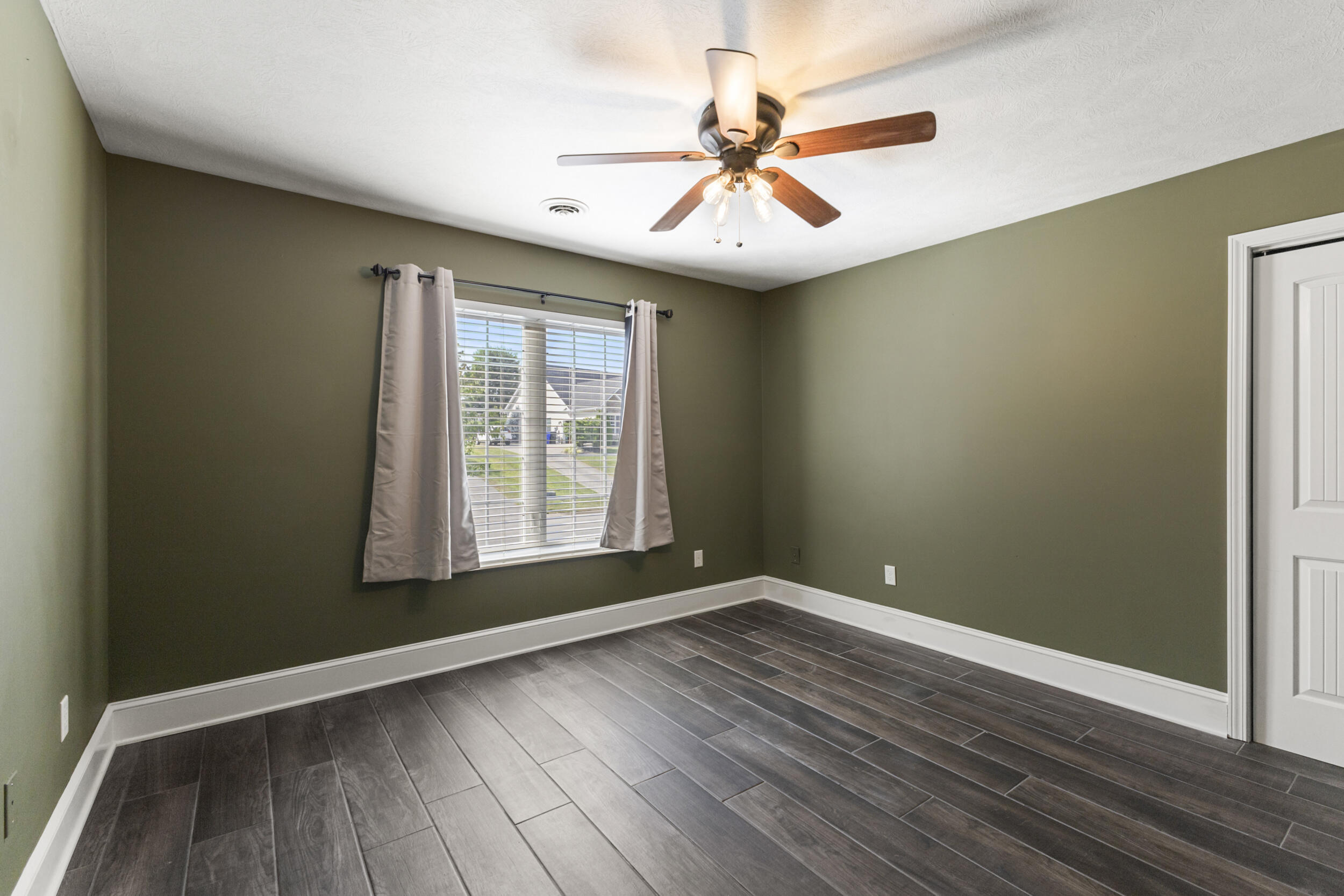 4720 Horseshoe Trail