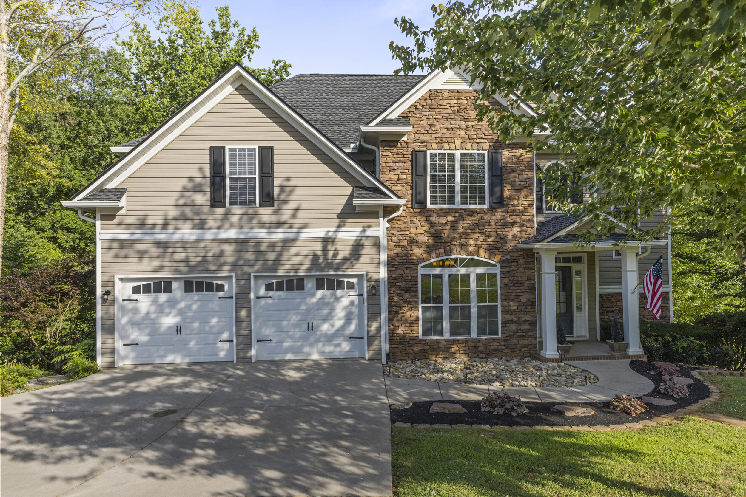 4720 Horseshoe Trail