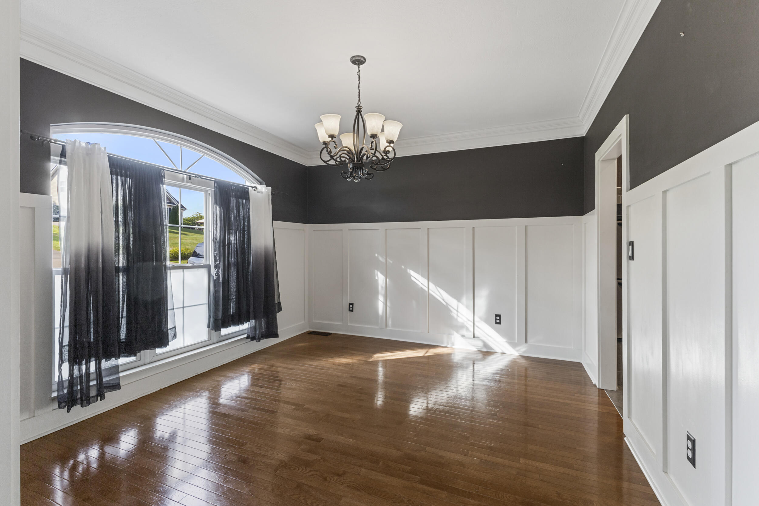 4720 Horseshoe Trail