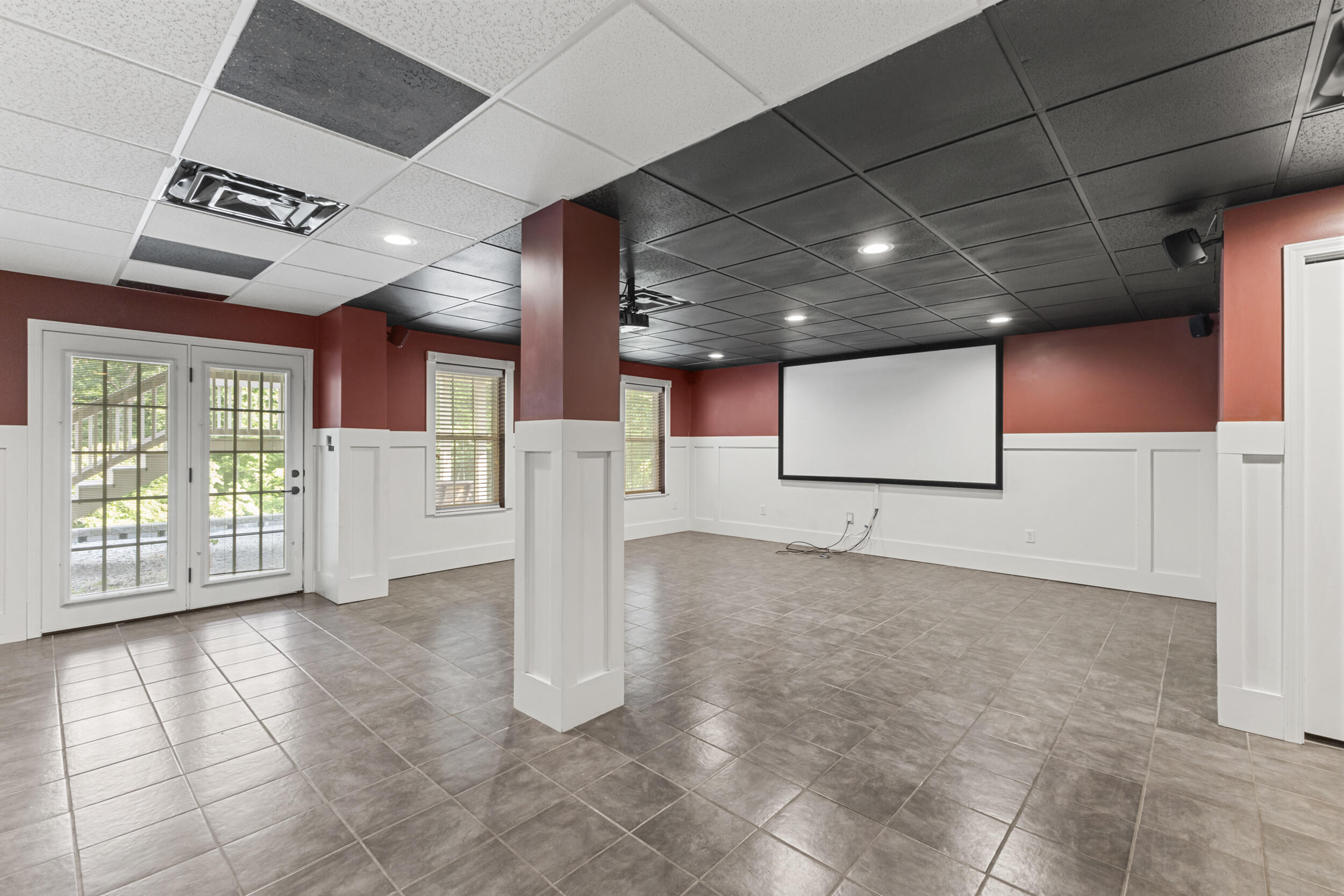 4720 Horseshoe Trail