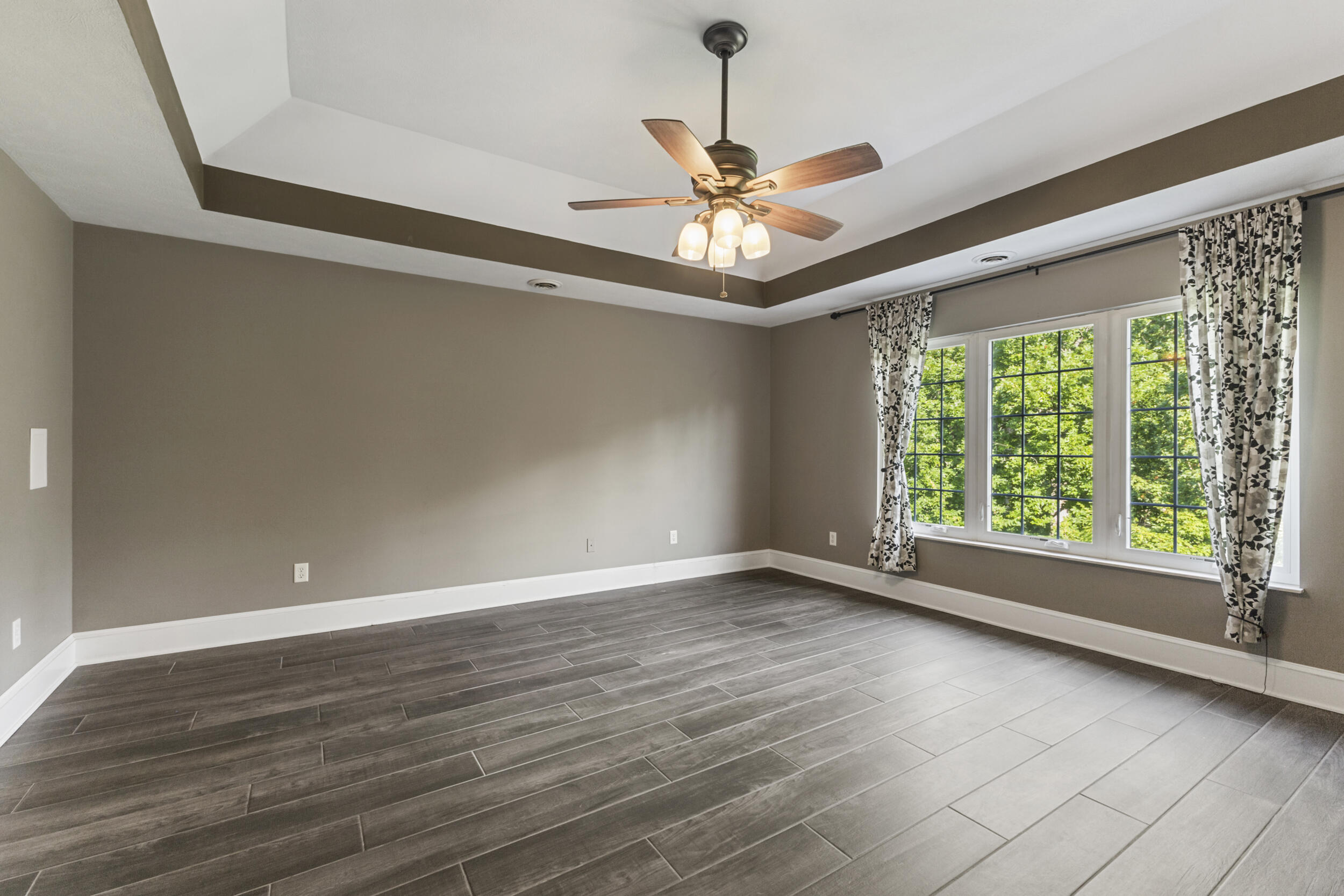 4720 Horseshoe Trail