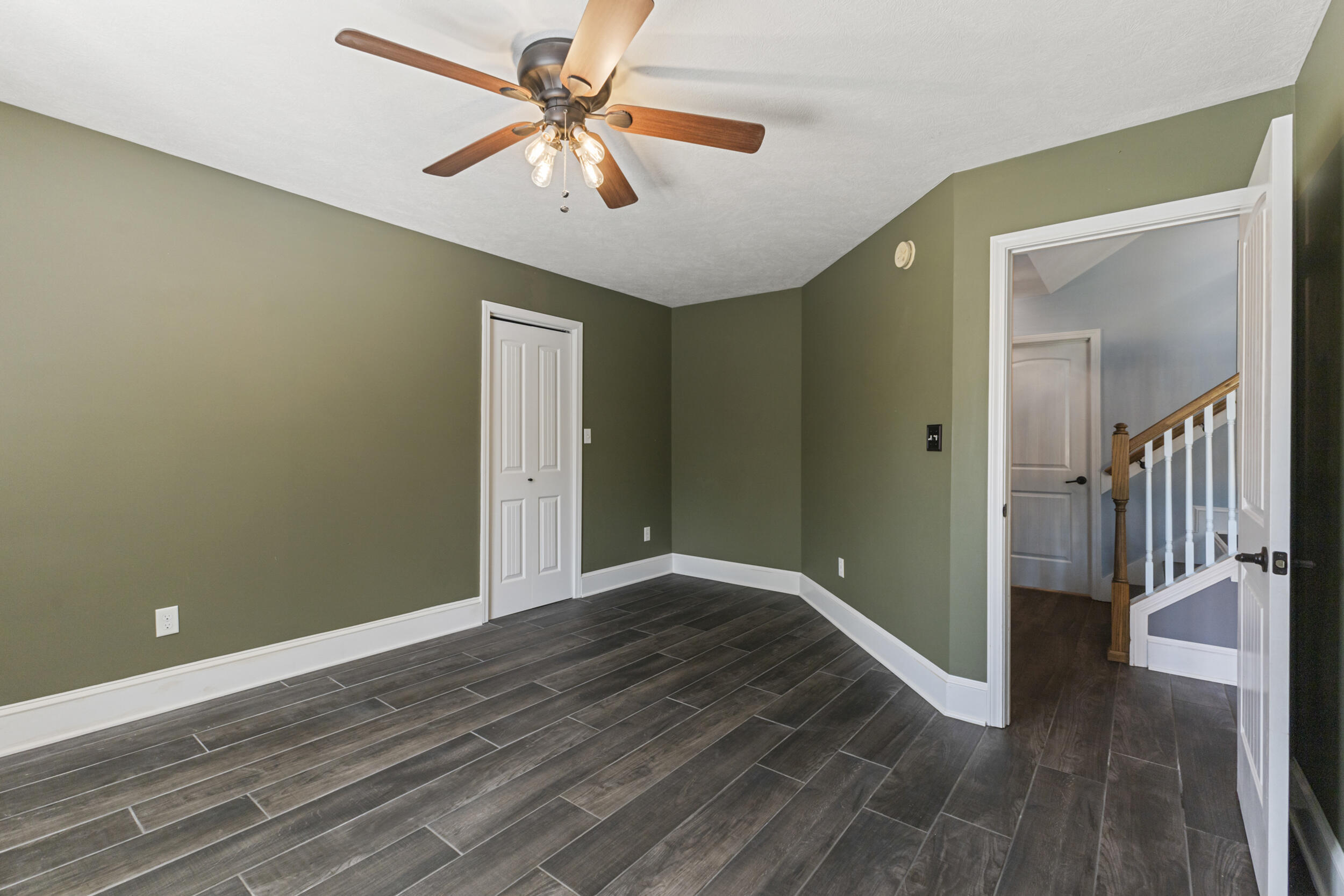 4720 Horseshoe Trail