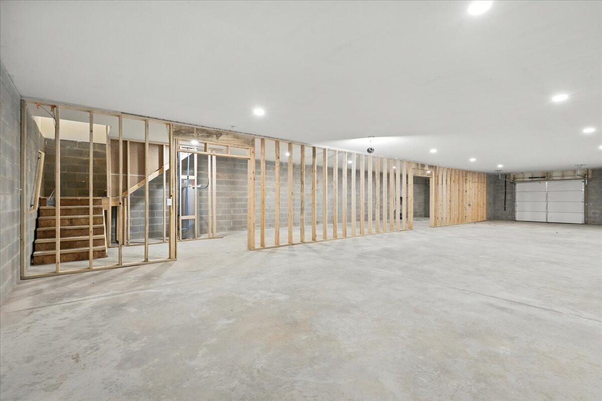 2790 Lowe Drive