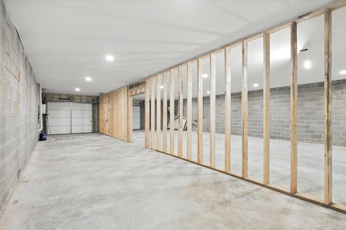 2790 Lowe Drive