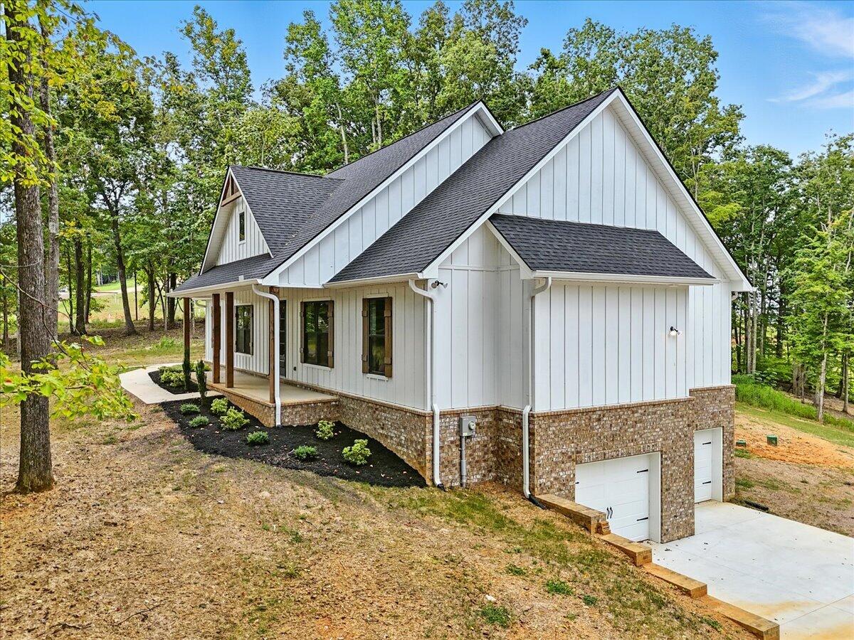 2790 Lowe Drive