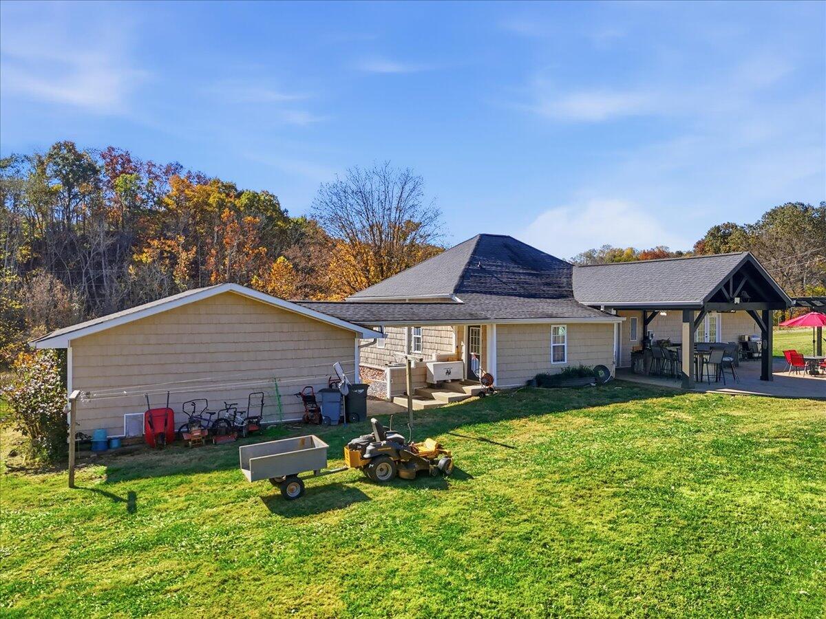 2316 Carmichael Road