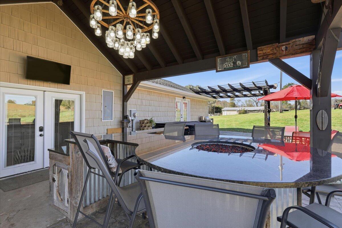 2316 Carmichael Road
