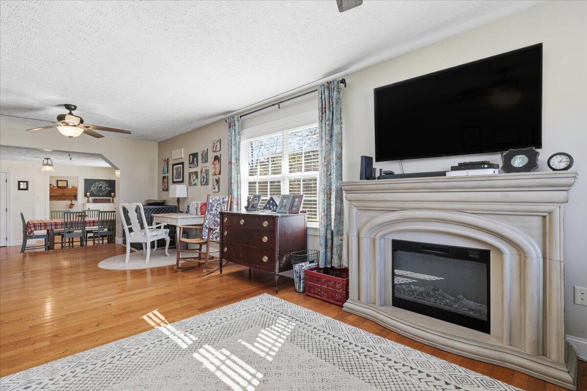 2316 Carmichael Road