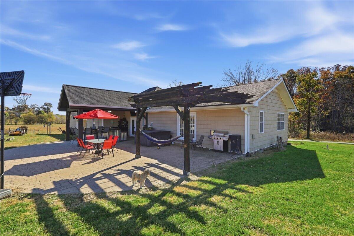 2316 Carmichael Road