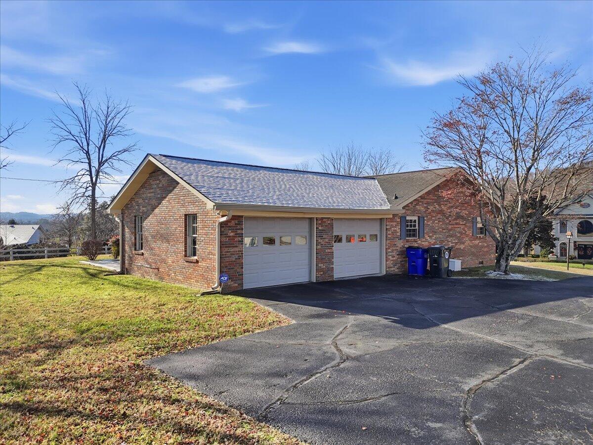 1984 Crockett Ridge Road