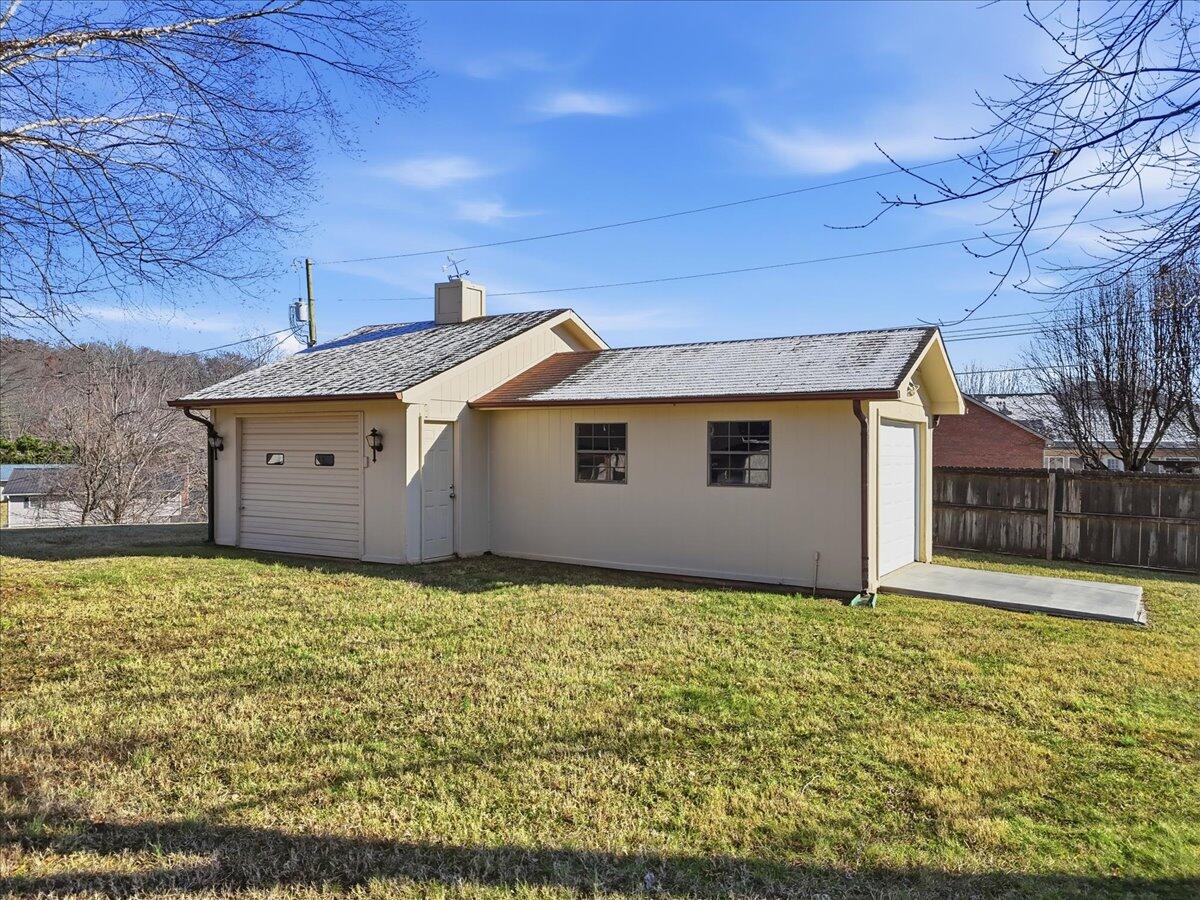 1984 Crockett Ridge Road